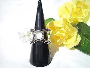 Prstene - Prsteň vintage s metalickým kameňom-zľava 13% - 10596633_