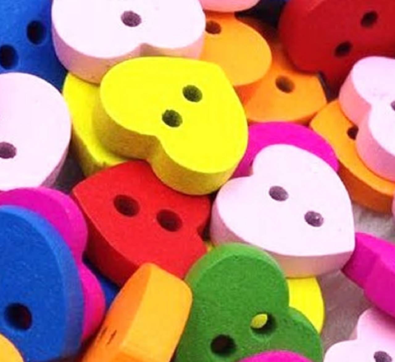 G104 Gombík drevený srdiečko 1,2