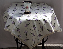 Úžitkový textil - Obrus. Levandulový s ľanovou paličkovanou čipkou. - 10621484_