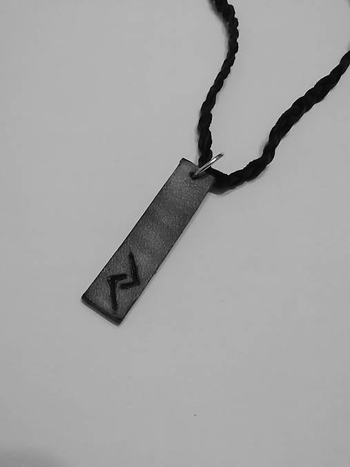 Náhrdelníky - Runový prívesok Jera - sivá - 10625203_