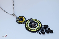 Náhrdelníky - náhrdelník kruhy čierno-žlté - 10632596_