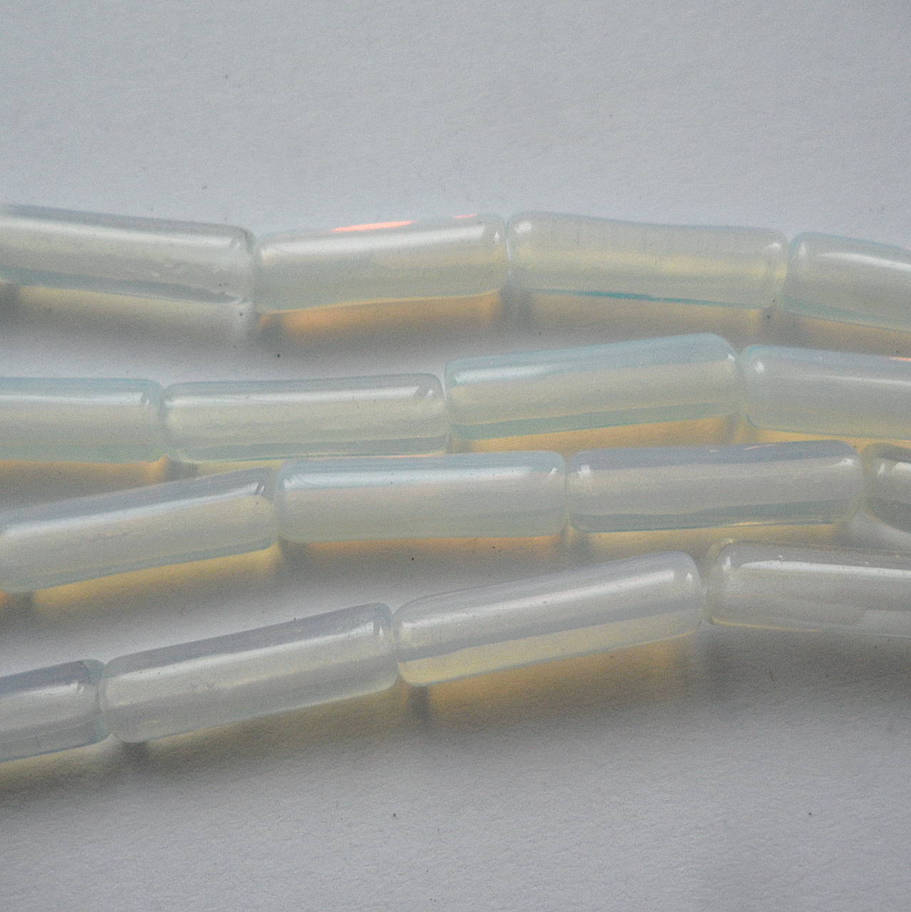 Tyčinky-4x13mm-1ks (opál)