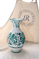 Dekorácie - Prehýbaná váza v zelenom prevedení - 10632555_