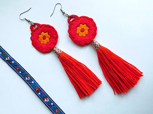 Náušnice - Ručne vyšívané náušnice - 10636565_