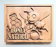 Dekorácie - Drevorezba reklama na bránu Domáci včelí med - 10639767_