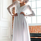 Šaty - Svadobné šaty zavinovacieho štýlu z jemného šifónu s dlhým rukávom - 10640489_