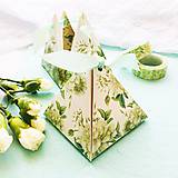 pyramídová papierová darčeková škatuľka Biele kvety