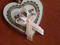Svadobné pierka - Č. 327 Svadobné pierka s perlovým srdcom - 10661354_