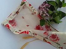 Úžitkový textil - Vrecúško na chlieb a pečivo - ruže (1/2kg chlieb 21x33 cm) - 10678465_