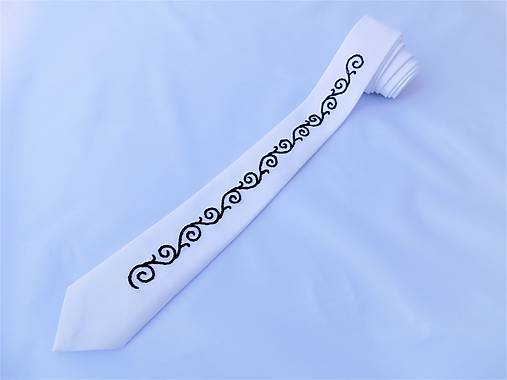 Pánske doplnky - Ručne vyšívaná kravata - 10684163_