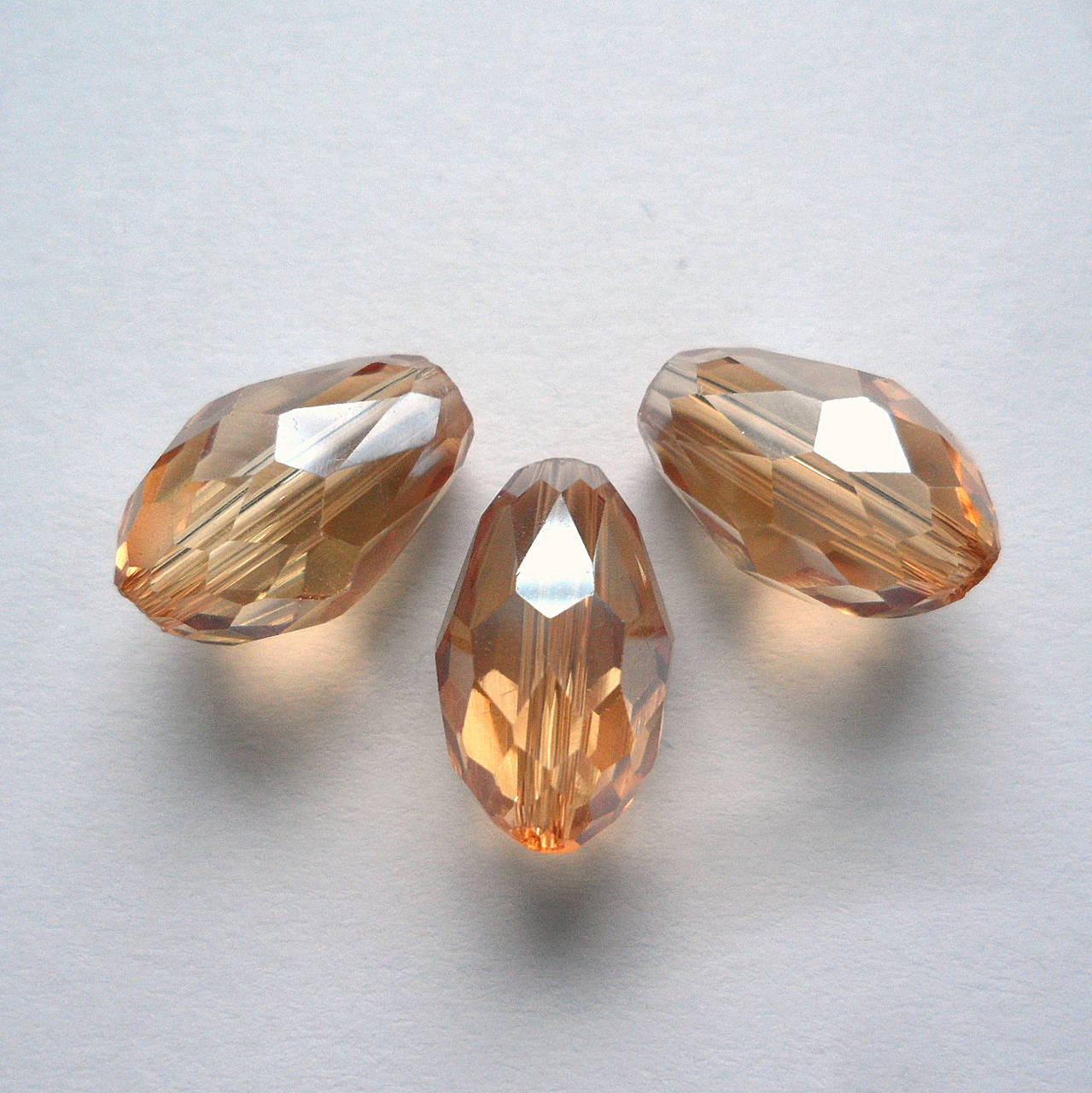 Sklenená brúsená kvapka 12x8mm-1ks (topás svetlý transp.)