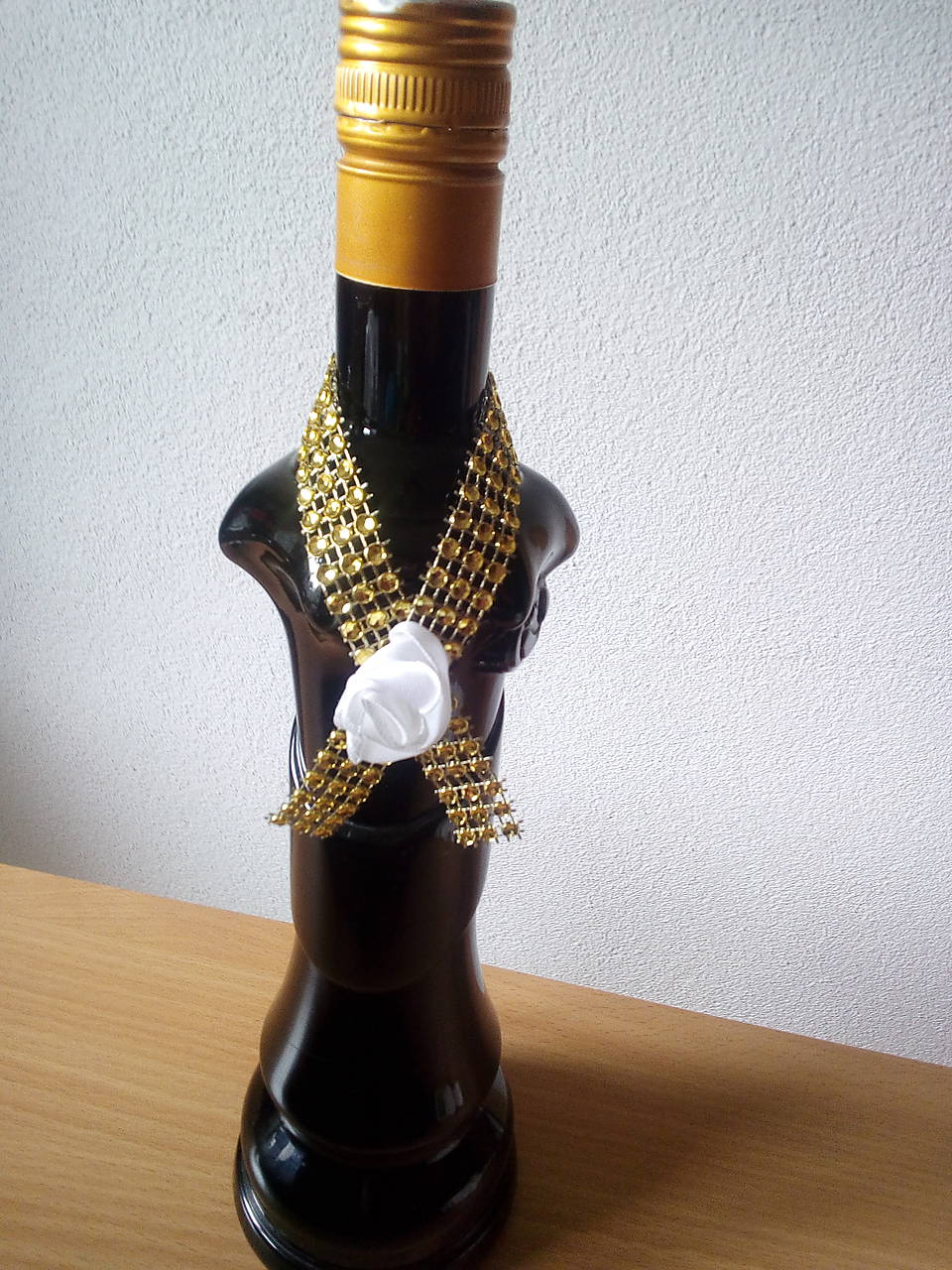 stuhy na fľaše zlaté