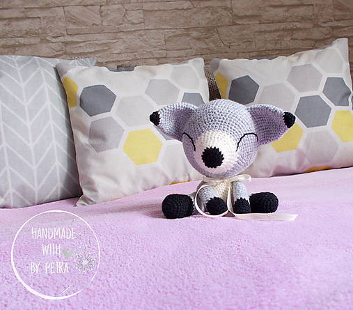 Hračky - Šťastná líška (sivá) ♥ (Šťastná líška s hrkálkou) - 10707105_