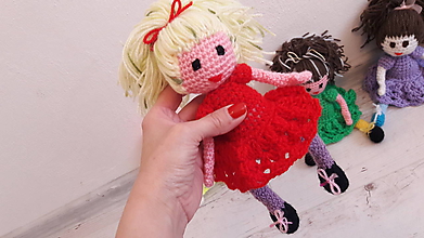 Hračky - bábiky v pestrých šatičkách (výška 24 cm - Červená) - 10707214_
