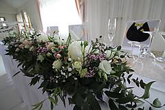 Luxusná kvetinová girlanda, svadobná výzdoba