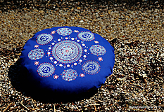 Úžitkový textil - Maľovaný ručne šitý meditačný vankúš BHAGIRATHI - 10716884_