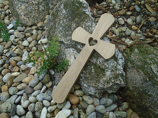 Dekorácie - Krížik so srdiečkom 20 veľký - 10720903_