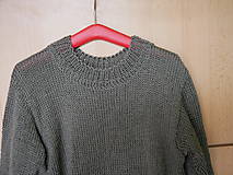 Pánske oblečenie - jednoduchý pletený pulovrik, - 10747204_