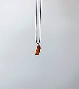 Náhrdelníky - Drevený náhrdelnik - Z červeného smreku - 10753701_