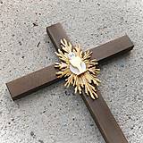 Dekorácie - Drevený kríž s kalichom k Svätému prijímaniu - 10758535_