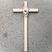 Dekorácie - Veľký drevený kríž s Krištáľovým Srdcom - 10759015_