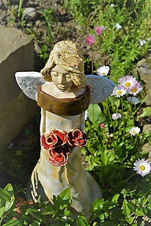 Dekorácie - Anjel s kytičkou ruží :) - 10795229_