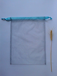 Úžitkový textil - Transparentné vrecúška so stužkou (Sivé vrecúško s tyrkysovou tužkou) - 10804520_