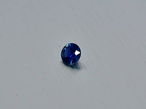 Minerály - ZAFÍR prírodný modrý okrúhly 5,6 mm NAHRIEVANÝ - 10814030_