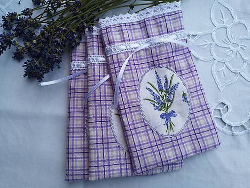 Úžitkový textil - Kárované vrecúška na levanduľu - 10832401_