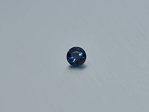 Minerály - ZAFÍR prírodný modrý okrúhly 4,85 mm NAHRIEVANÝ - 10835571_
