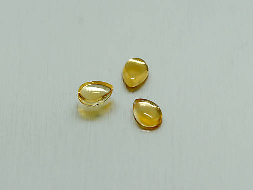 Minerály - CITRÍN prírodný slza / hruška 5 x 7 mm kabošon - 10866235_