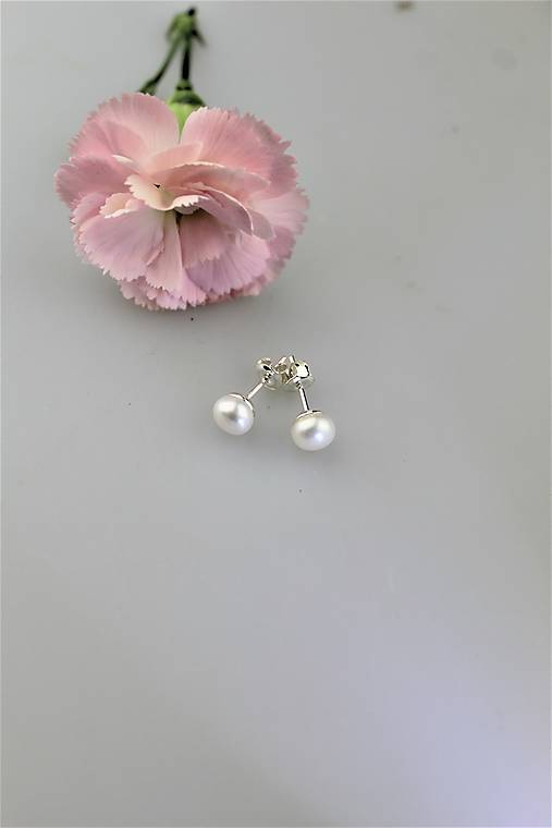 Náušnice - perly náušničky v striebre napichovačky-veľmi jemné náušničky - 10871338_