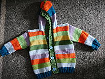 Detské oblečenie - chlapčenský pruhovaný svetrík - 10870702_
