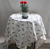 Úžitkový textil - Obrus. Levandulový s ľanovou paličkovanou čipkou. - 10890158_