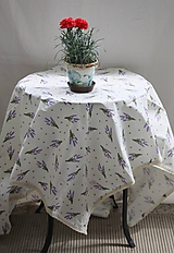 Úžitkový textil - Obrus. Levandulový s ľanovou paličkovanou čipkou. - 10890159_