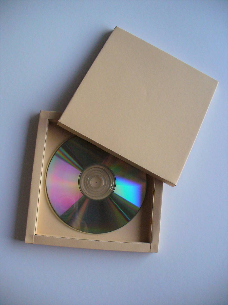 krabička na CD