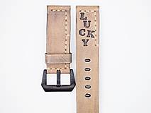 Náramky - Hnedý kožený remienok s textom na hodinky GARMIN Fenix 3, Garmin Fenix 5/5S/5X - 10900113_