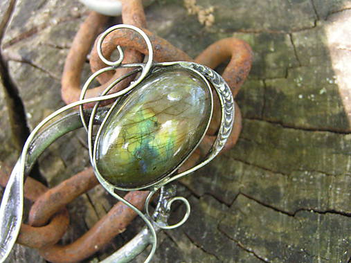 Ihlica do vlasov -Labradorit