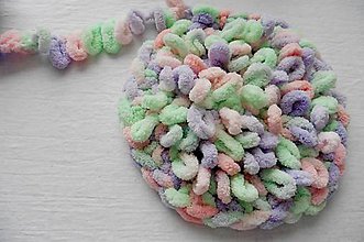 Úžitkový textil - Jemný a ľahučký okrúhly koberček "kučeravý" (Color/ružová, fialová, zelená) - 10900128_
