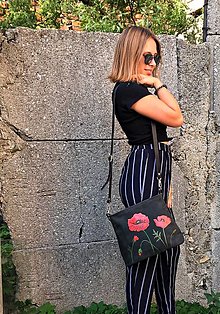 Kabelky - MILA "Poppies" kožená kabelka s maľovaným obrázkom - 10907649_