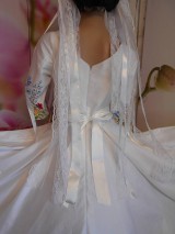 Šaty - Svadobné šaty s vlečkou " Maľované lúčne kvietky " (dámska listová kabelka, ručne maľovaná) - 10916335_