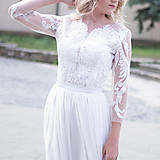 Šaty - Svadobné šaty z dizajnérskej krajky a tylovou sukňou - 10924865_