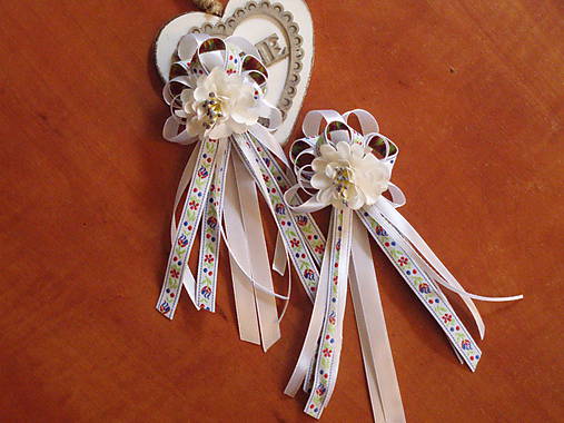 Svadobné pierka - Č. 355 Veľké folklórne pierka pre rodičov s kvetom - 10925068_