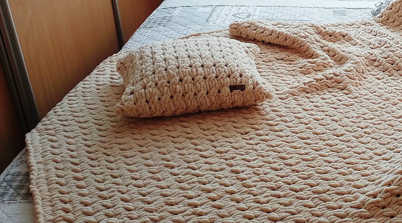 Vankúš z vlny  alize puffy (Vankúš béžová)