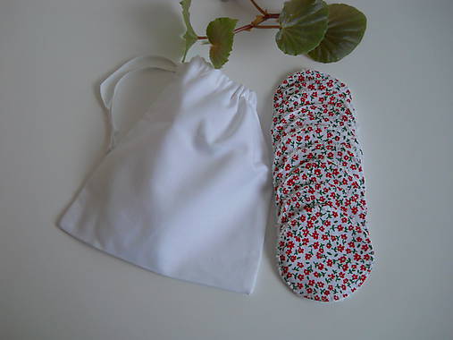 Odličovacie tampóny - Biele froté s červenými kvetinkami
