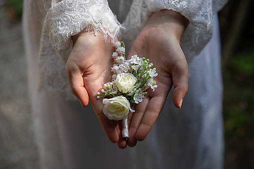 Pierko pre ženícha "v tichosti"