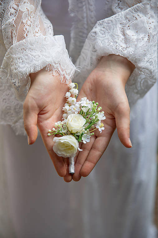 Pierko pre ženícha "v tichosti"