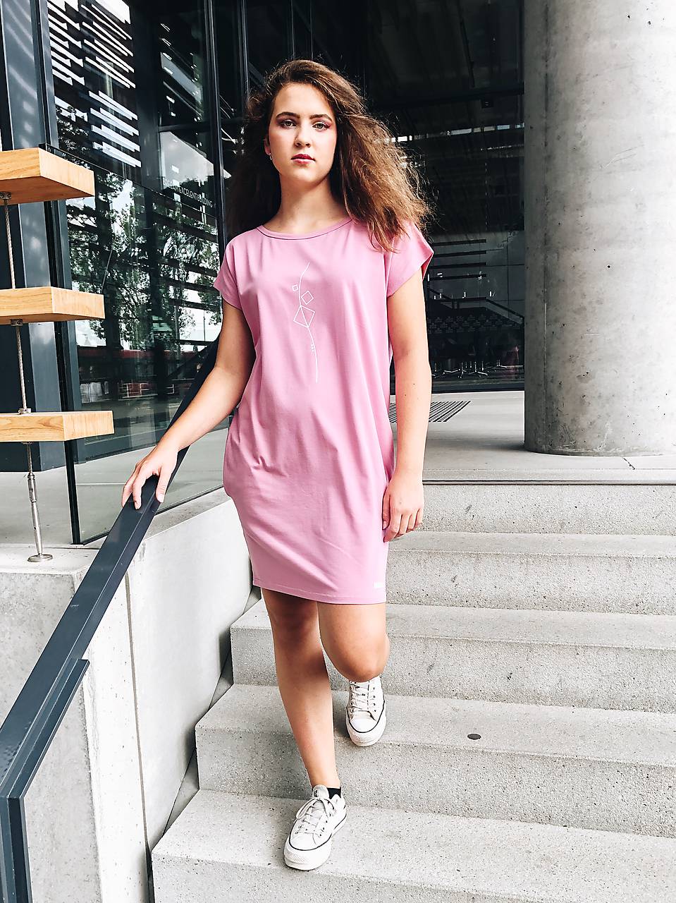 Šaty rovný strih M15-el-IO35 M dopredaj skladu