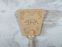 Dekorácie - Malá kožená plácačka na muchy - hlazenice - mucha v ornamentoch - 10959818_