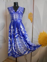 Šaty - FLORAL FOLK " Slovenská ornamentika ", spoločenské šaty v dĺžke midi, bez rukáva - 10960437_